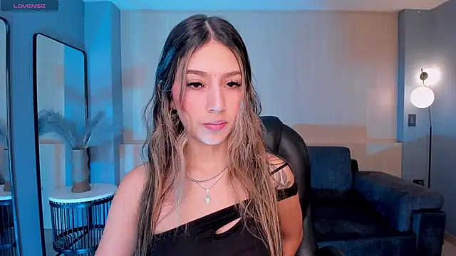 TaraLawrence online show from 02/18/25, 03:21