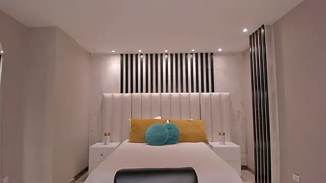 TaraLawrence online show from 09/22/25, 12:56