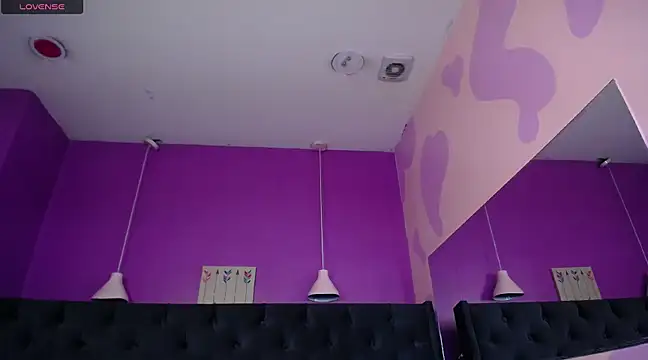 Snapshot of WenndyWild chatting on 12/06/24, 08:48 WenndyWild online show from 12/06/24, 08:48