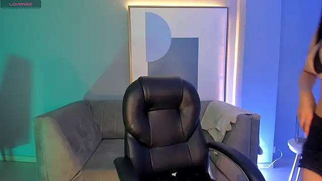 MaddisonLowe online show from 10/07/25, 05:04