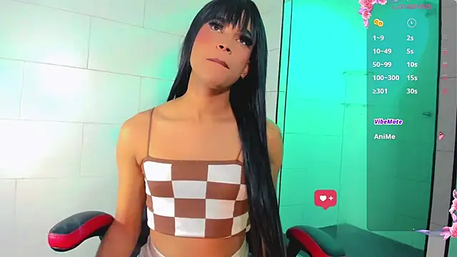 Snapshot of Hellen_moons__ chatting on 01/17/25, 06:26 Hellen moons online show from 01/17/25, 06:26