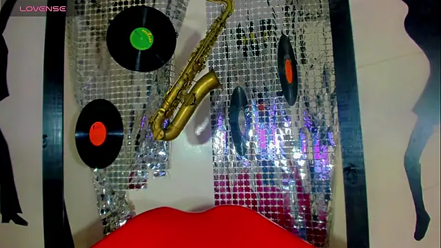 Snapshot of Hellen_moons__ chatting on 01/25/25, 04:02 Hellen moons online show from 01/25/25, 04:02