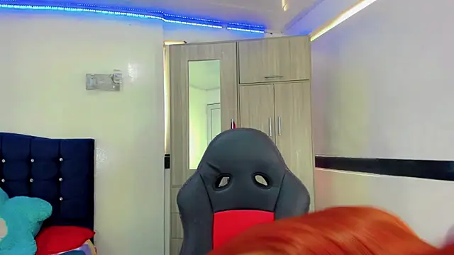 Snapshot of Hellen_moons__ chatting on 09/26/25, 07:07 Hellen moons online show from 09/26/25, 07:07