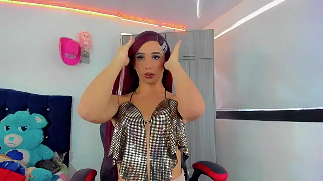 Snapshot of Hellen_moons__ chatting on 10/15/25, 05:57 Hellen moons online show from 10/15/25, 05:57