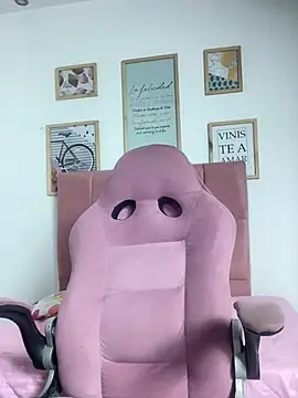  18 laura online show from 12/20/24, 06:08