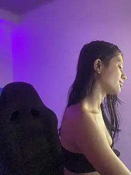  18 laura online show from 12/29/24, 02:17