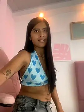  18 laura online show from 11/21/25, 03:49