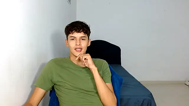 Snapshot of satisfactionx22 chatting on 03/05/25, 02:57 satisfactionx22 online show from 03/05/25, 02:57