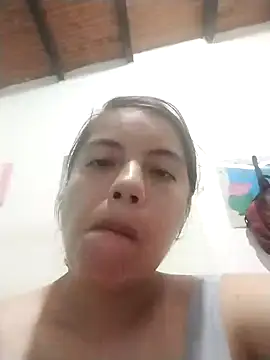 Snapshot of lisseth chatting on 12/17/24, 02:12 lisseth online show from 12/17/24, 02:12