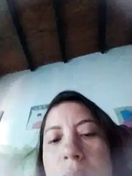 Snapshot of lisseth chatting on 12/29/24, 02:42 lisseth online show from 12/29/24, 02:42