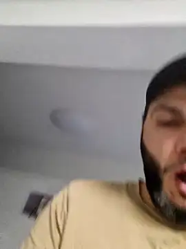 Snapshot of Cem-aus-Nrw-Krefeld chatting on 12/13/24, 09:35 Cem-aus-Nrw-Krefeld online show from 12/13/24, 09:35