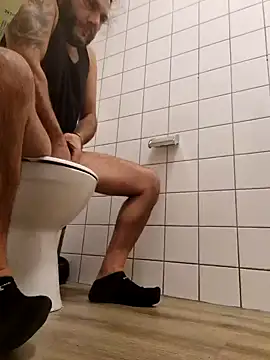 Snapshot of Cem-aus-Nrw-Krefeld chatting on 12/31/24, 05:55 Cem-aus-Nrw-Krefeld online show from 12/31/24, 05:55