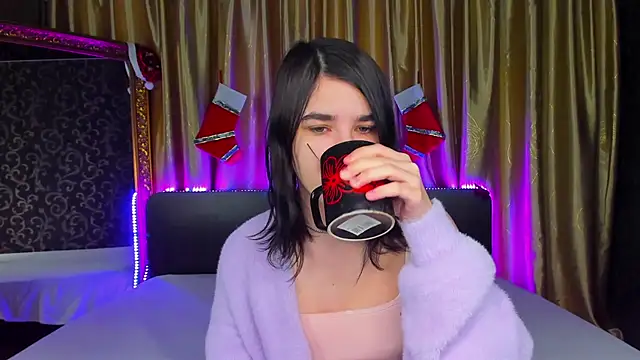  Polly Love  online show from 01/07/26, 07:22