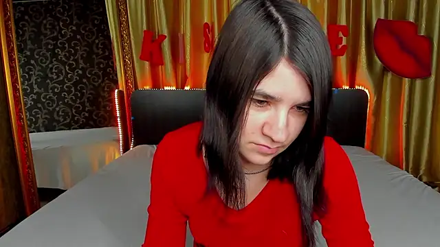  Polly Love  online show from 03/02/26, 06:58