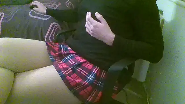 Snapshot of AshWinter chatting on 01/29/25, 04:52 AshWinter online show from 01/29/25, 04:52