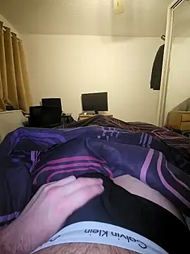 Snapshot of AshWinter chatting on 03/18/25, 10:04 AshWinter online show from 03/18/25, 10:04