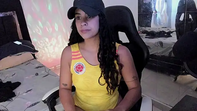 Snapshot of Moon_Sammy chatting on 07/08/26, 01:15 Moon Sammy online show from 07/08/26, 01:15