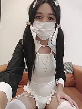 Snapshot of Youki_Eye chatting on 06/11/26, 02:48 Youki Eye online show from 06/11/26, 02:48