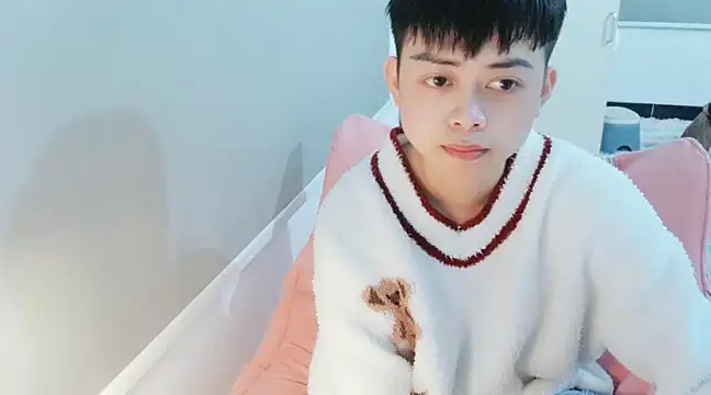 Snapshot of FFFFZ189 chatting on 03/05/25, 09:38 FFFFZ189 online show from 03/05/25, 09:38