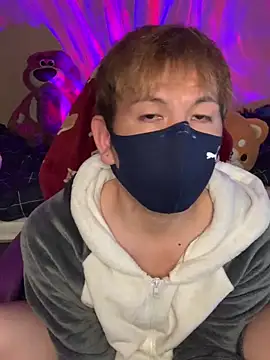 Snapshot of KEI_96 chatting on 12/27/24, 02:22 KEI 96 online show from 12/27/24, 02:22