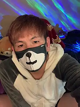 Snapshot of KEI_96 chatting on 01/19/25, 01:33 KEI 96 online show from 01/19/25, 01:33