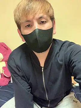 Snapshot of KEI_96 chatting on 02/05/25, 12:38 KEI 96 online show from 02/05/25, 12:38