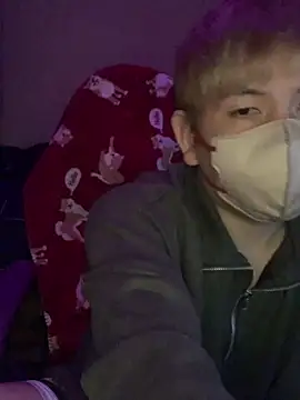 Snapshot of KEI_96 chatting on 03/22/25, 04:47 KEI 96 online show from 03/22/25, 04:47