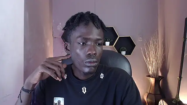 Snapshot of chombo_ath chatting on 09/08/25, 07:35 chombo ath online show from 09/08/25, 07:35