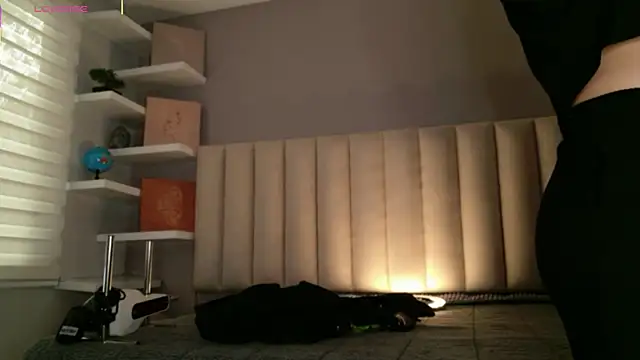 Megan mooree  online show from 02/10/26, 12:53