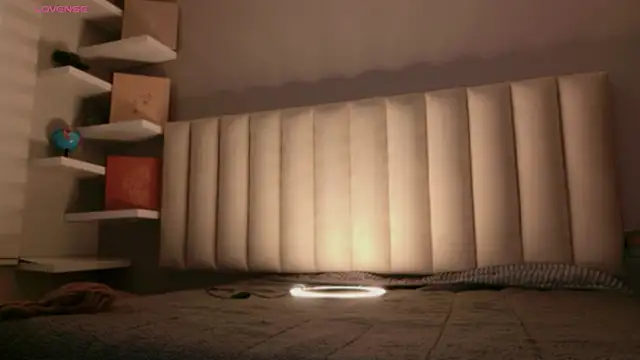 Megan mooree  online show from 04/08/26, 12:49