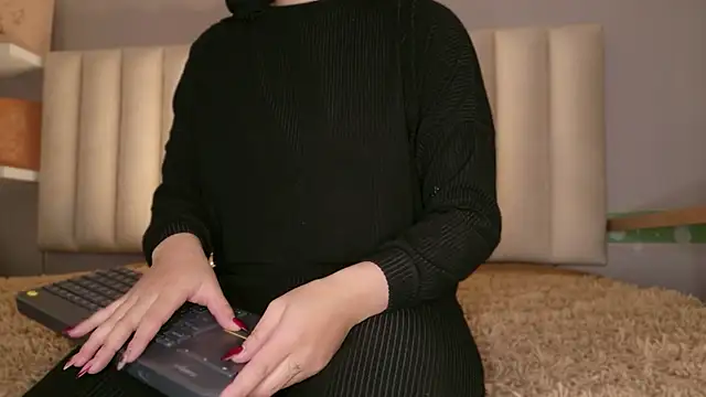 Megan mooree  online show from 04/13/26, 12:32