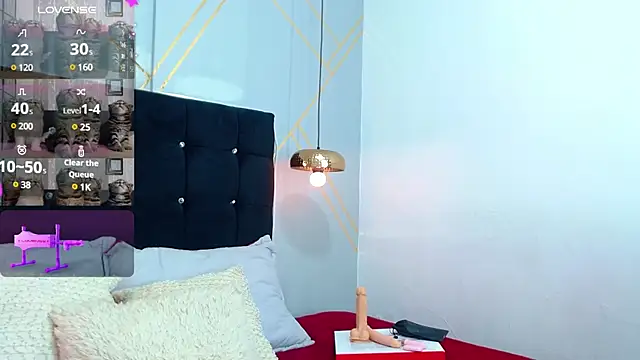 Snapshot of Oliver_king_sex chatting on 01/15/25, 05:05 Oliver king sex online show from 01/15/25, 05:05