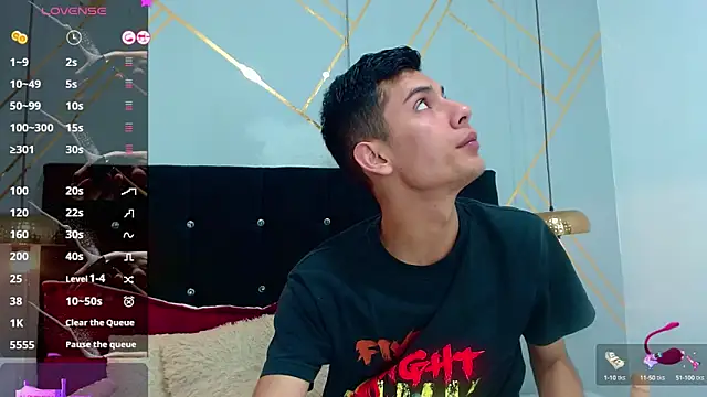 Snapshot of Oliver_king_sex chatting on 02/22/25, 05:46 Oliver king sex online show from 02/22/25, 05:46