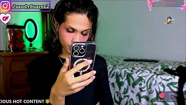 Snapshot of Abby_bella09 chatting on 03/17/26, 10:18 Abby bella09 online show from 03/17/26, 10:18