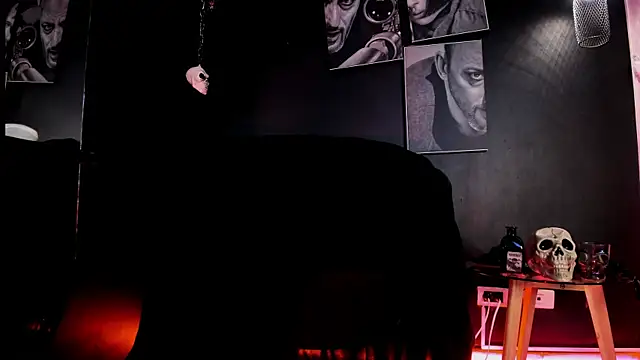 Agnes jones  online show from 09/15/25, 04:07