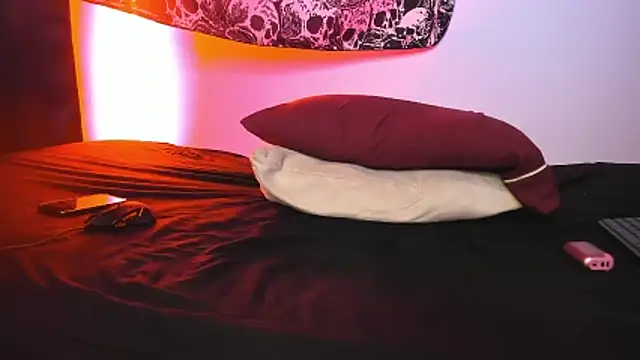 Snapshot of Agnes_jones_ chatting on 01/15/26, 12:37 Agnes jones online show from 01/15/26, 12:37