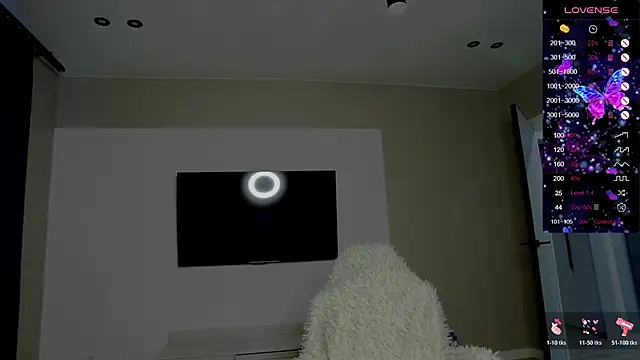 Holly Molii online show from 12/02/25, 03:12