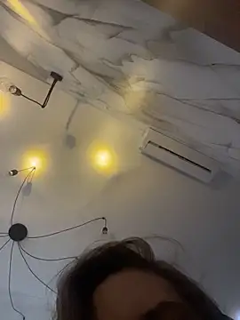 Snapshot of Holly_Molii chatting on 03/26/26, 02:28 Holly Molii online show from 03/26/26, 02:28