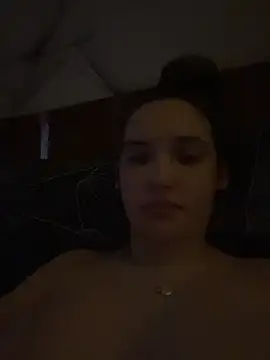 Snapshot of Holly_Molii chatting on 03/28/26, 06:02 Holly Molii online show from 03/28/26, 06:02