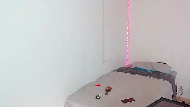 Snapshot of ChristinaSaphier chatting on 02/07/25, 04:14 ChristinaSaphier online show from 02/07/25, 04:14