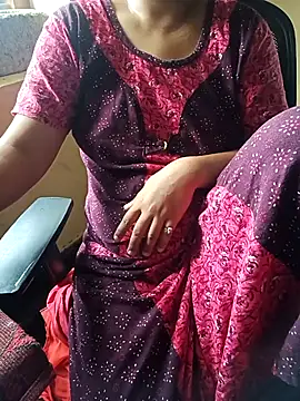 Snapshot of yourtamilcouple chatting on 11/03/25, 03:08 yourtamilcouple online show from 11/03/25, 03:08