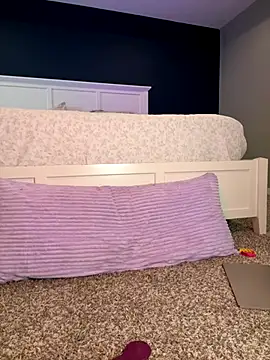 Naughty pussy2cum online show from 09/13/25, 09:09