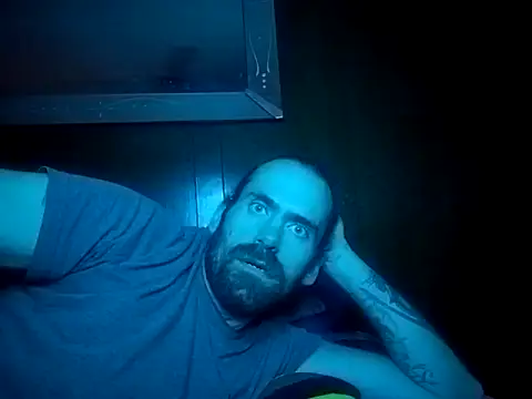 Snapshot of RobStrokes215 chatting on 12/10/24, 06:44 RobStrokes215 online show from 12/10/24, 06:44