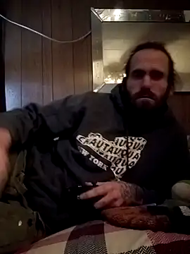 Snapshot of RobStrokes215 chatting on 01/28/25, 04:30 RobStrokes215 online show from 01/28/25, 04:30