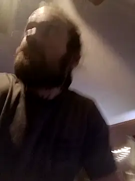 Snapshot of RobStrokes215 chatting on 02/05/25, 08:32 RobStrokes215 online show from 02/05/25, 08:32