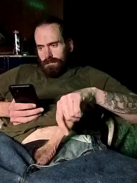 Snapshot of RobStrokes215 chatting on 10/11/25, 08:13 RobStrokes215 online show from 10/11/25, 08:13