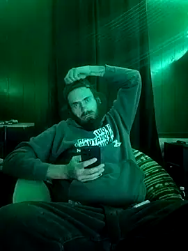 Snapshot of RobStrokes215 chatting on 11/23/25, 05:29 RobStrokes215 online show from 11/23/25, 05:29