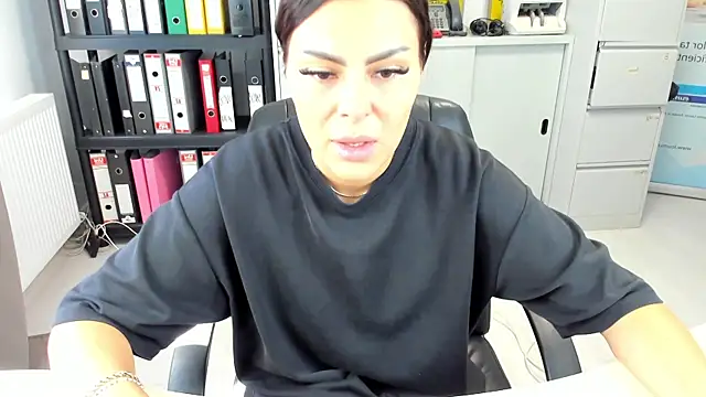 kilenyapatrice online show from 09/23/25, 10:29