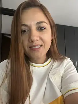 Snapshot of Shianrose chatting on 03/20/25, 08:29 Shianrose online show from 03/20/25, 08:29