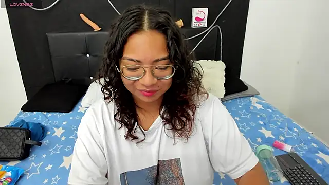 Snapshot of im_angels77 chatting on 02/01/25, 02:26 im angels77 online show from 02/01/25, 02:26